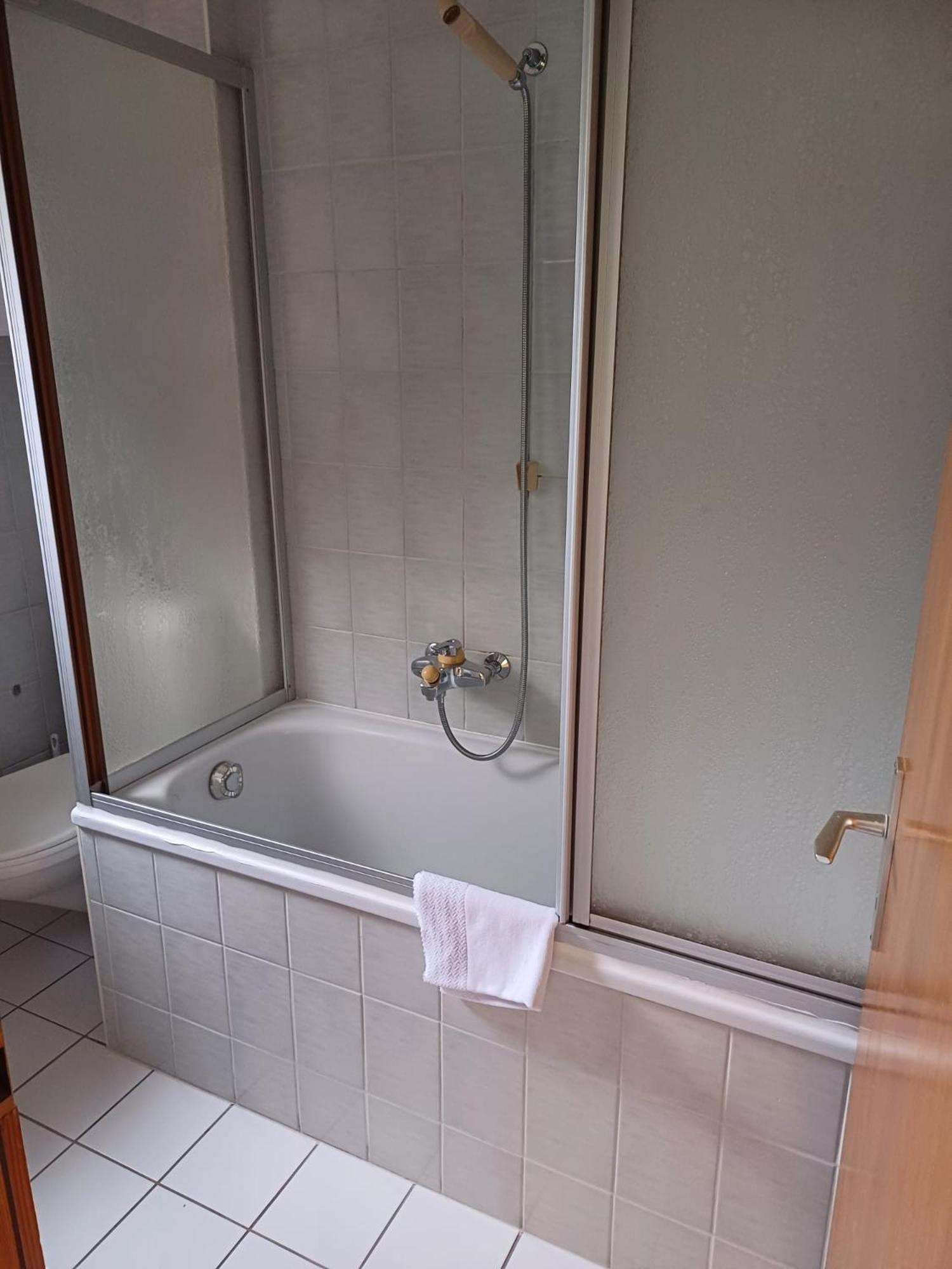 Hotel Garni Les Bouquetins Zinal Bagian luar foto