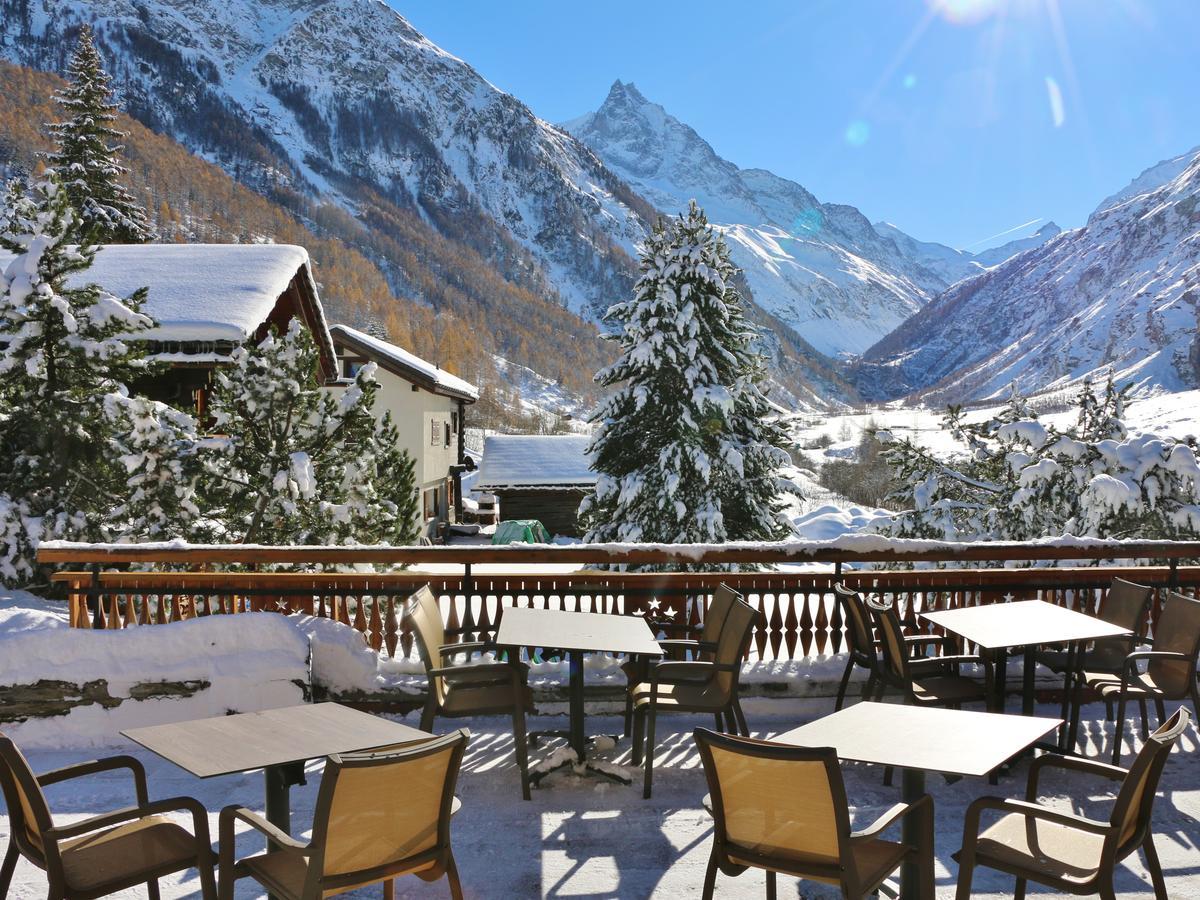 Hotel Garni Les Bouquetins Zinal Bagian luar foto