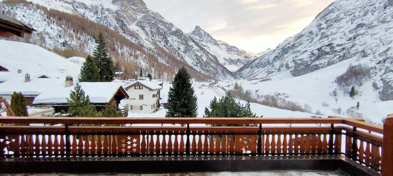 Hotel Garni Les Bouquetins Zinal Bagian luar foto
