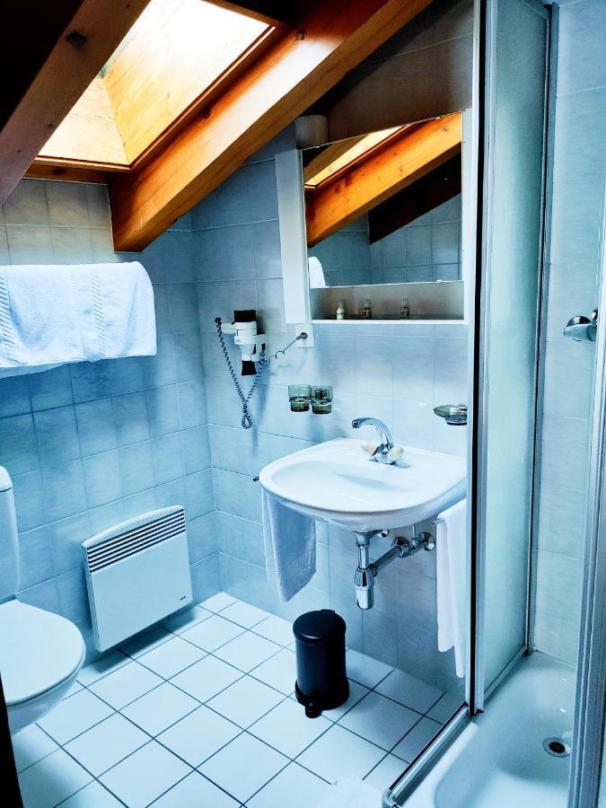 Hotel Garni Les Bouquetins Zinal Bagian luar foto